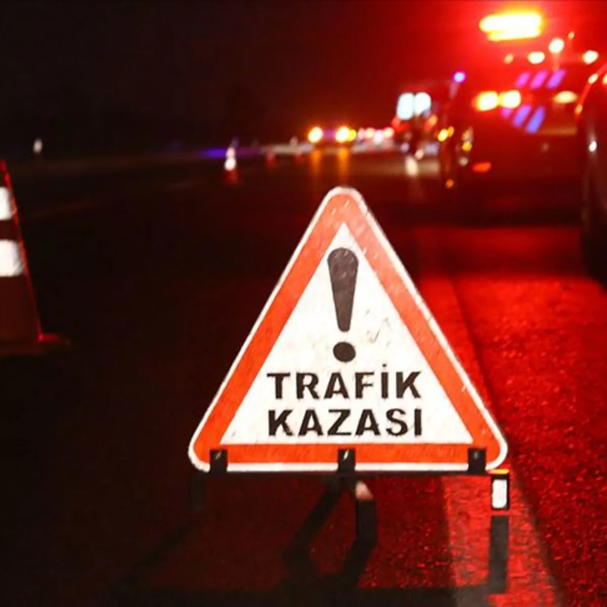 Giresun'da kamyonet ile motosiklet çarpıştı; 2 ölü