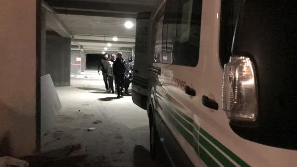 insaatta-kanlar-icinde-bulunmustu-katilin-kim-oldugu-ortaya-cikti-1668430672743.jpg İnşaatta kanlar içinde bulunmuştu! Katilin kim olduğu ortaya çıktı - 2