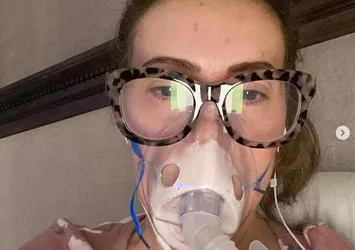 Ünlü oyuncu Alyssa Milano koronavirüse yakalandı!