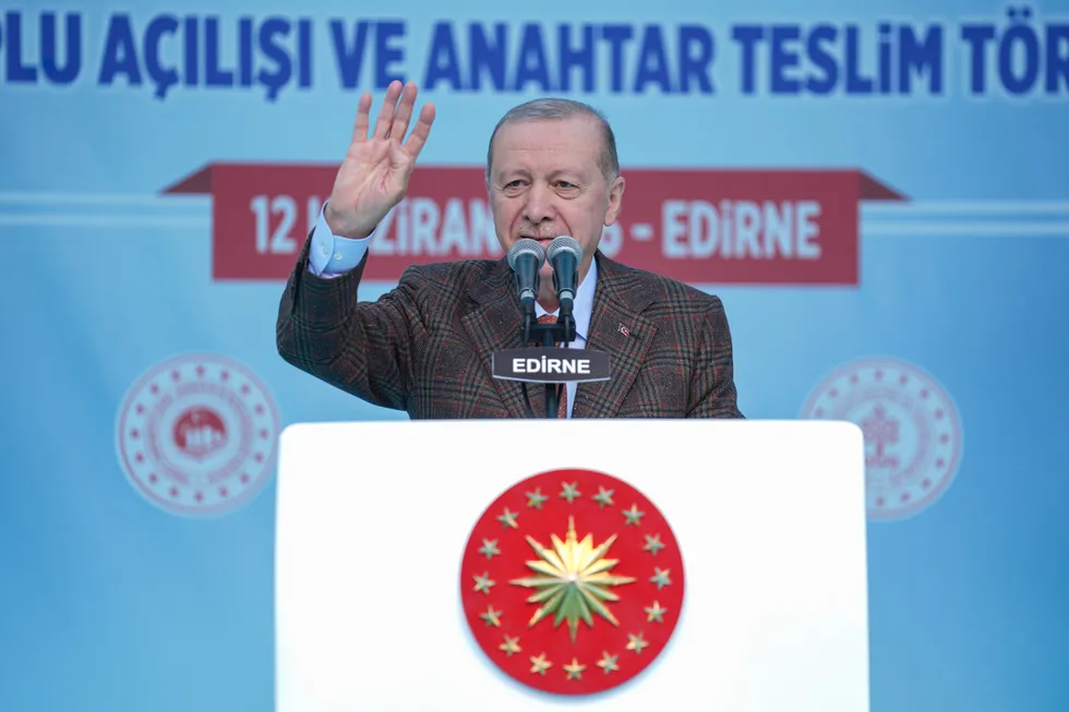Selimiye Camii yeniden ibadete açıldı! Başkan Erdoğan'dan muhalefete tepki: Vekil misiniz yoksa militan mı? - 3