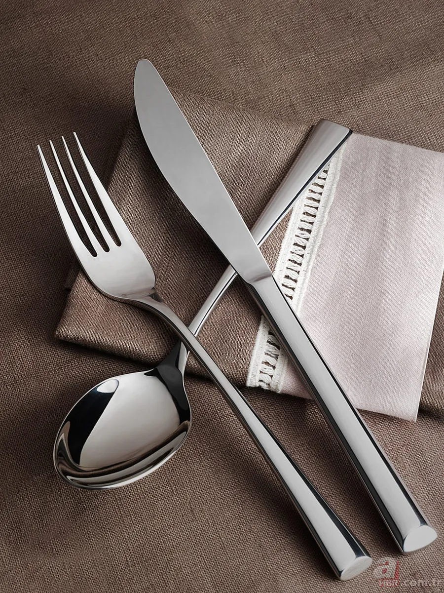 Çatal kaşıklarınız yeni gibi oluyor! Sadece birkaç saniyenizi alacak 4