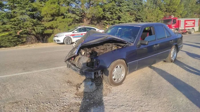 1724088101000.jpg Isparta'da otomobil ile tarım aracı patpat çarpıştı: 2 ölü 8 yaralı - 1