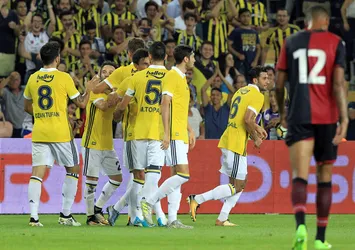 Fenerbahçe, Cagliari'yi yendi