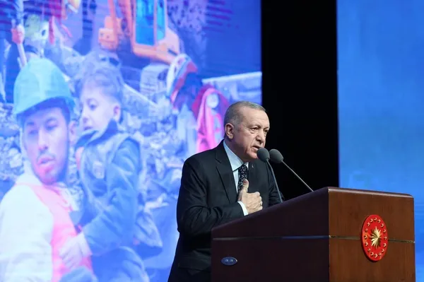 baskan-erdogan-duyurdu-55-bin-kisiye-devlet-ustun-fedakarlik-madalyasi-1682427633242.jpeg Başkan Erdoğan duyurdu: 55 bin kişiye Devlet Üstün Fedakarlık Madalyası - 2