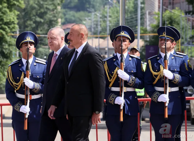 Başkan Erdoğan'dan Şuşa'ya tarihi ziyaret! Türkiye ve Azerbaycan imzaları attı 8