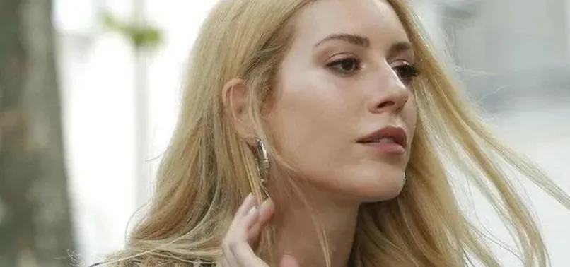 Sinem Kobal ilk kez anlattı! Bakın oyunculuğa nasıl başlamış