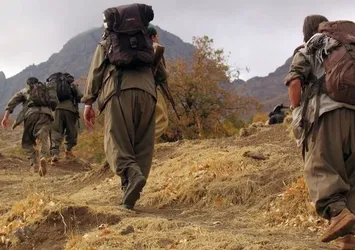 PKK'lı teröristlerden yük trenine bombalı saldırı!