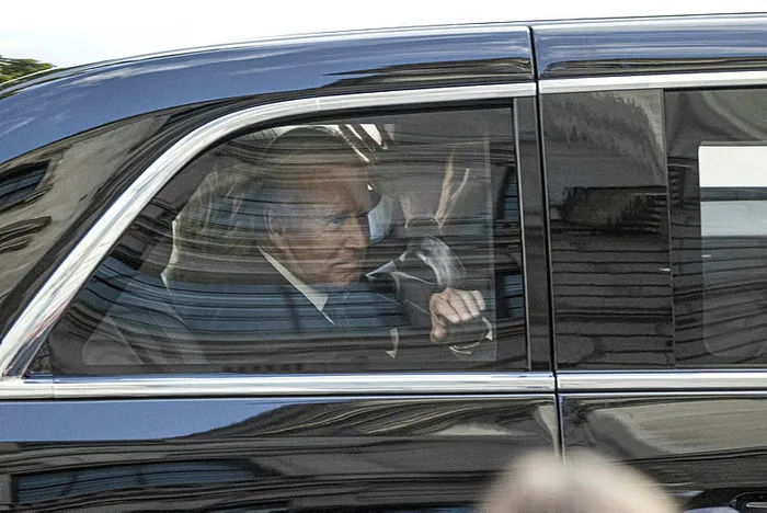 ABD Başkanı Joe Biden Kraliçe 2. Elizabeth’in naaşını ziyaret etti