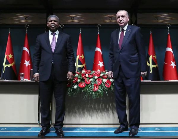 baskan-recep-tayyip-erdogandan-kritik-angola-gorusmesi-sonrasinda-ortak-basin-toplantisinda-son-dakika-aciklamalari-1627403217301.jpg Başkan Recep Tayyip Erdoğan'dan kritik Angola görüşmesi sonrasında ortak basın toplantısında son dakika açıklamaları - 2