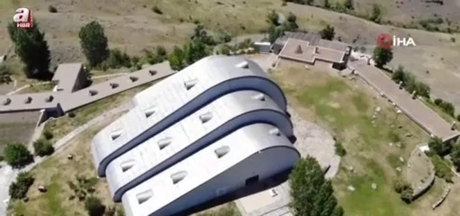 Bayburt'ta Ödüllü Baksı Müzesi'nde 2 farklı sergi açıldı