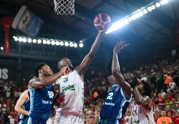 1686419747581.jpg Basketbol Süper Ligi'nde finalin adı belli oldu! Anadolu Efes-Pınar Karşıyaka - 2