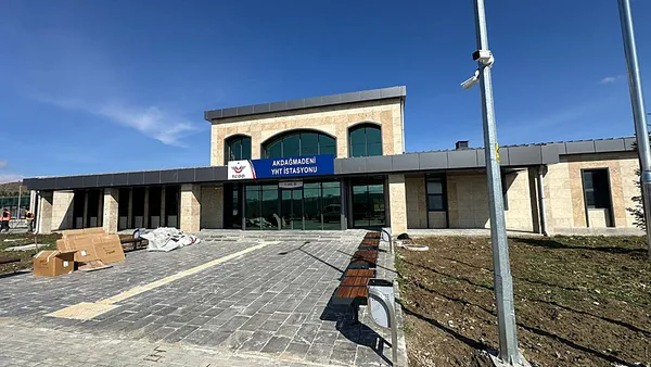 Ankara-Sivas YHT hattında rekor yolcu taşındı! Bakan Uraloğlu rakamları açıkladı - 2
