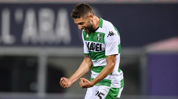 unlu-futbolcu-taraftarlara-saldirdi-en-sevdiklerime-laf-edildi-1660057097964.jpg Ünlü futbolcu taraftarlara saldırdı: En sevdiklerime laf edildi