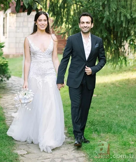 5 yıl evli kaldığı eski eşi... Bahar'ın Evren'i Buğra Gülsoy'un sarışın oğlu annesinin kopyası çıktı! 3