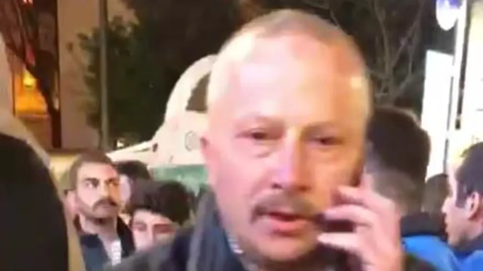 İBB zabıtalarından Taksim’de zorbalık