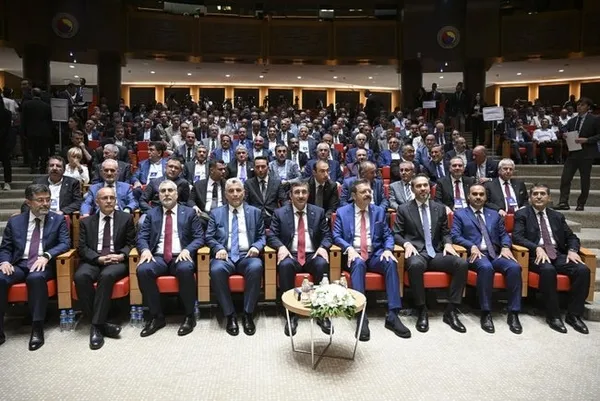 Türkiye Ekonomi Şurası sonrası Bakanlar Fatih Kacır ve Ömer Bolat’tan ekonomide büyüme mesajı