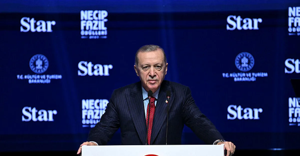 Başkan Erdoğan’dan Necip Fazıl Kısakürek Ödülleri Töreni’nde önemli açıklamalar: Fatih’in emaneti Ayasofya’da zincirleri kırdık