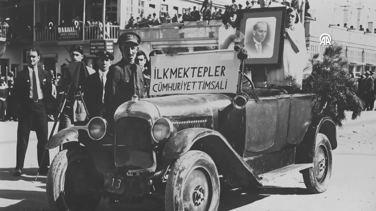 Las fotos del archivo fueron animadas con inteligencia artificial.