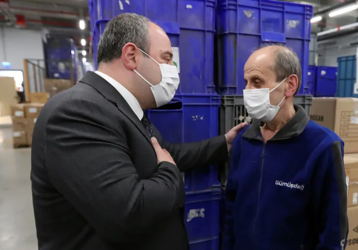 Son dakika: Sanayi ve Teknoloji Bakanı Mustafa Varank: Türkiye'yi üretimle büyütmemiz gerek - 1