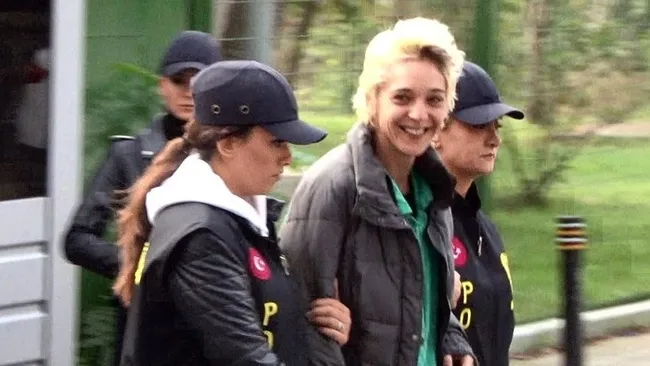 İstanbul’da başörtülü öğretmene saldıran Berrak Karaoğlu: Üzgün olduğum bir an yaşandı