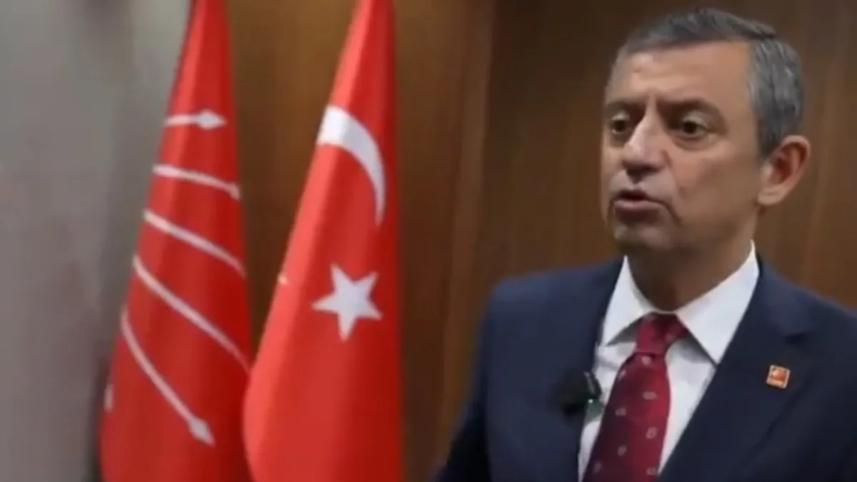 Özel yine Türkiye'yi şikayet etti