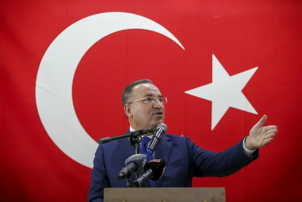 Başkan Erdoğan’dan çocuk istismarı üzerinden siyaset yapan Kemal Kılıçdaroğlu’na sert tepki: Hayatı şov! Dürüst değil