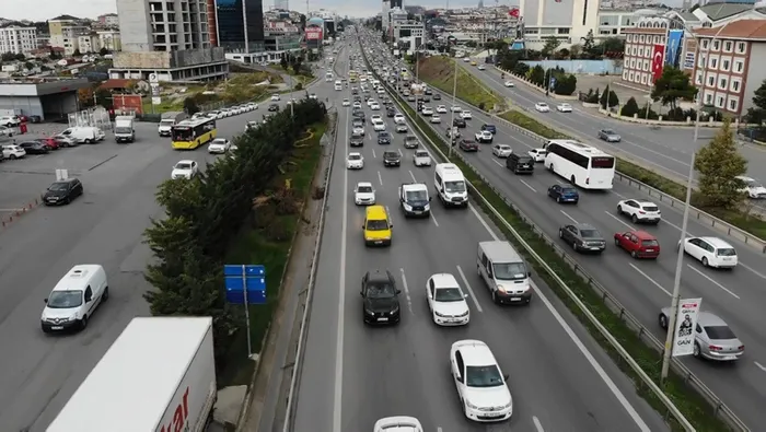 Son dakika: İstanbul’da cumhuriyet bayramı öncesi trafik yoğunluğu rekor seviyeye ulaştı - 5