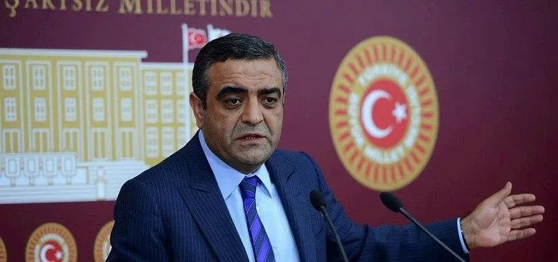 CHP'li Sezgin Tanrıkulu Twitter'da porno videosunu beğendi