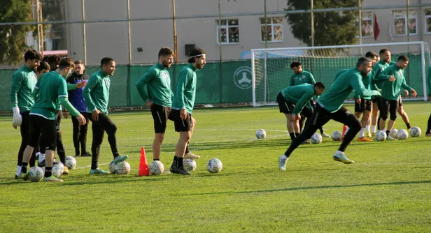 giresunspor-gs-maci-ne-zaman-saat-kacta-super-lig-21-hafta-giresunspor-galatasaray-maci-muhtemel-11ler-1674814566469.jpg Giresunspor GS maçı ne zaman, saat kaçta? Süper Lig 21. hafta Giresunspor Galatasaray maçı muhtemel 11'ler! - 1