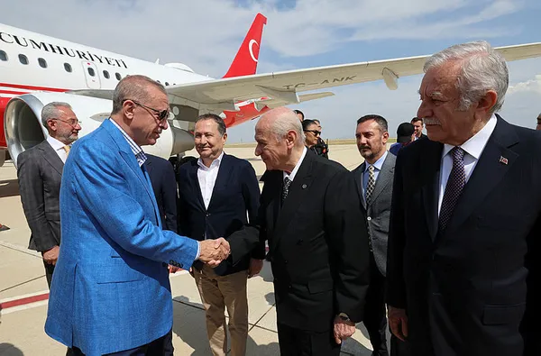1684680948406.jpg MHP Genel Başkanı Bahçeli Defne Hastanesi'nin açılışında konuştu: Milletimizin ailelerine sahip çıkmak, devletimizin görevidir - 4