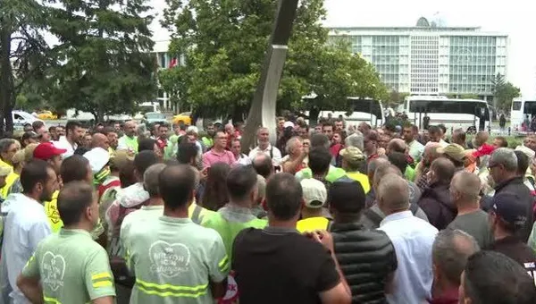 İşçilerin isyanı büyüyor! CHP’li İBB Ağaç AŞ’den çıkarılan emekçilerden Ekrem İmamoğlu’na tepki