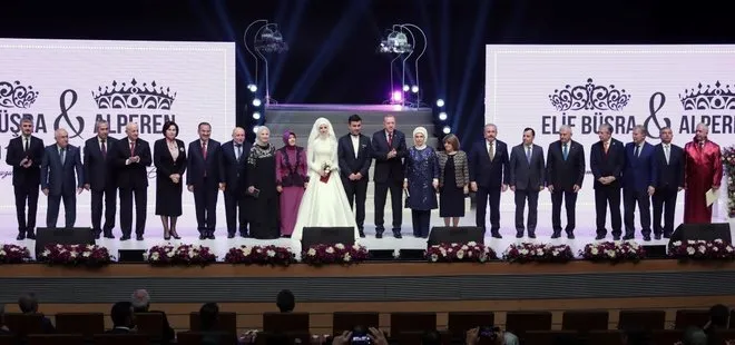 Başkan Erdoğan, Bekir Bozdağ’ın oğlunun nikah şahitliğini yaptı