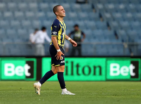 fenerbahcede-emre-mor-soku-genc-yildiz-sakatlanarak-oyundan-cikmak-zorunda-kaldi-1657047754432.jpg Fenerbahçe'de Emre Mor şoku! Genç yıldız sakatlanarak oyundan çıkmak zorunda kaldı