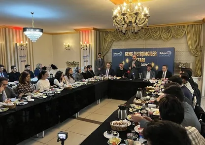 AK Parti’den genç İletişimcilere iftar buluşması