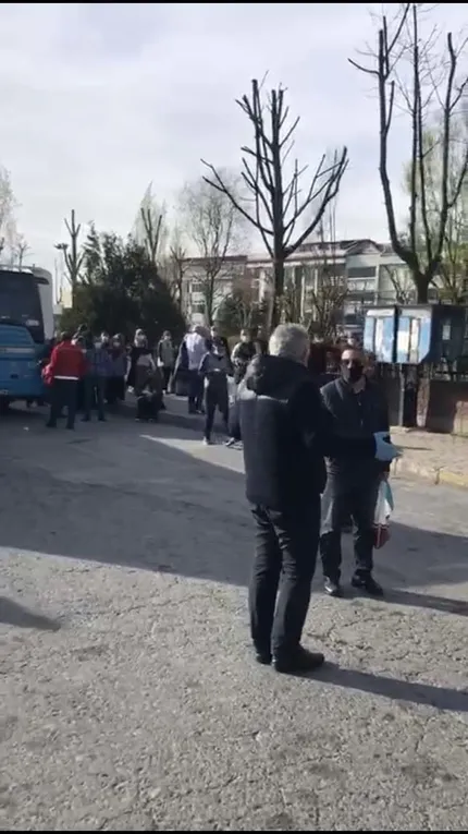 ucretsiz-sozcu-gazetesi-dagitan-ibb-ekmek-dagitamiyor-1587140226700.jpg Ücretsiz Sözcü Gazetesi dağıtan İBB, ekmek dağıtamıyor! - 7