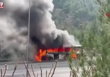 Adana’da yolcu otobüsü alev alev yandı