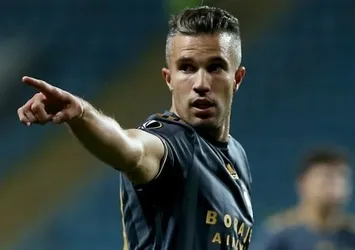 Robin van Persie hırs küpü
