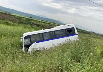 Manisa'da zincirleme trafik kazası! Olay anı kameralara yansıdı
