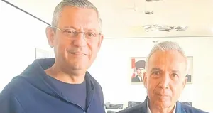 Özel’den CHP’li başkanlara uyarı: Kimsenin gözünün yaşına bakmam