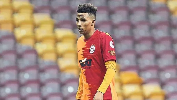 galatasaray-baskani-burak-elmastan-son-dakika-transfer-aciklamasi-gedson-ghezzal-ve-rosier-galatasaraya-gelecek-mi-1626709929025.jpg Galatasaray Başkanı Burak Elmas'tan son dakika transfer açıklaması! Gedson Ghezzal ve Rosier Galatasaray'a gelecek mi? - 4