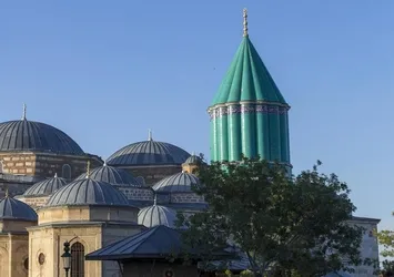 Afganistan Mevlana'ya ortak çıktı