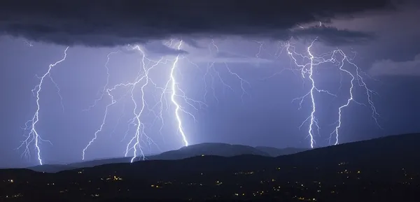 meteorolojiden-uyarilar-pes-pese-geldi-12-ile-sari-ve-turuncu-kodlu-alarm-kar-saganak-firtina-geliyor-1707171392594.jpg Meteoroloji'den uyarılar peş peşe geldi! 12 ile sarı ve turuncu kodlu alarm | Kar, sağanak, fırtına... - 5