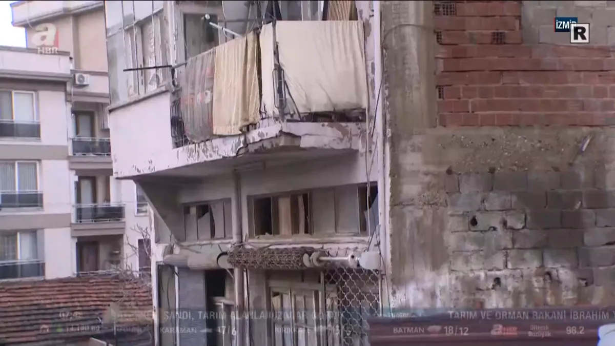 İzmir'de tabut evler skandalı! CHP'li belediyeler topu birbirine atıyor