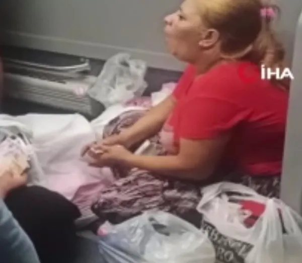 istanbulda-bu-kadari-da-olmaz-dedirten-olay-dilenerek-topladilar-metrobuste-oturup-saydilar-1661335517196.jpg İstanbul’da bu kadarı da olmaz dedirten olay! Dilenerek topladılar, metrobüste oturup saydılar - 2