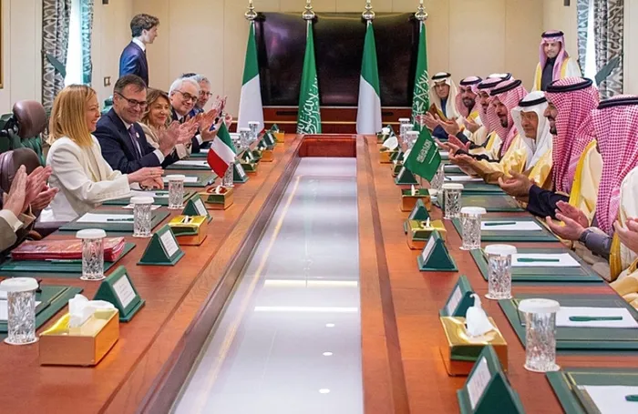 meloni-prens-selmanin-cadirinda-iki-ulke-anlasmaya-vardi-1737974331295.jpg Foto: Reuters