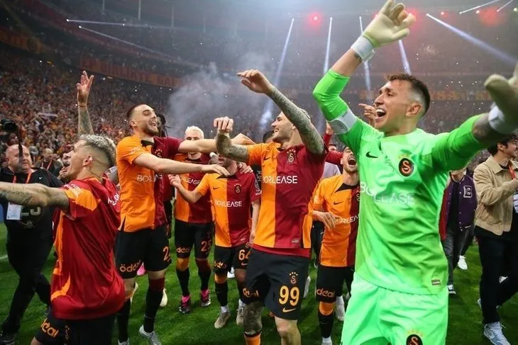 Galatasaray o yıldızın dosyasını yeniden açtı! Devlet Ligi kadrosu oluşuyor...