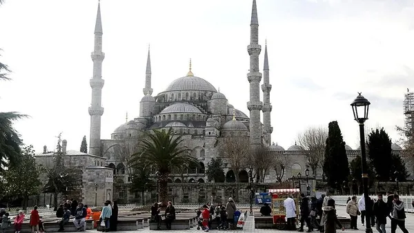 Ayasofya ve Sultanahmet Camii’ni satışa çıkardılar! Metaverse gerçekleri neler? Metaverse nedir? Bülent Erandaç A Haber ekranlarından uyardı