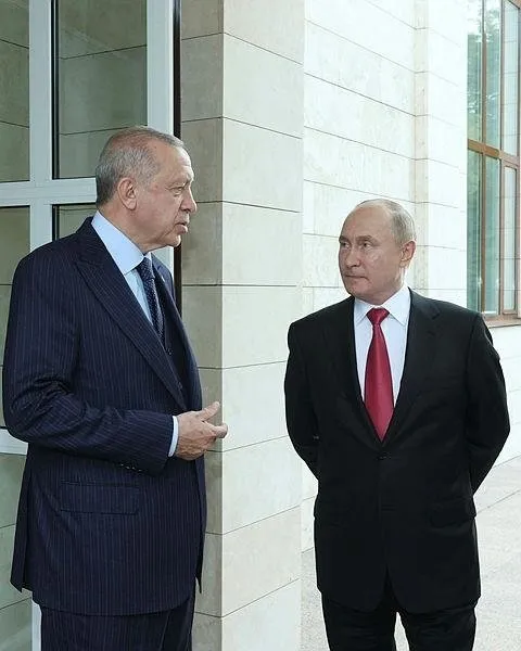 Rusya Devlet Başkanı Putin’den Başkan Erdoğan’a 3.doz koronavirüs aşısı için Sputnik V aşısı daveti: Onu ben BioNTech olarak aldım