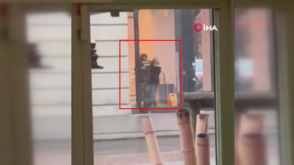 Hollanda’da Apple mağazasında rehine krizi