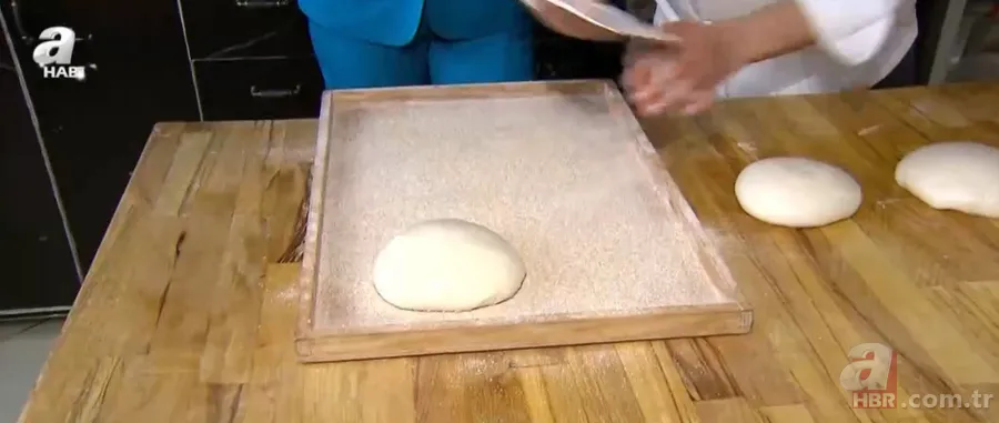 Mükemmel lezzetiyle yöresel tirit yemeği tarifi ve iftar sofrasında günün tatlısı: Sahine 24